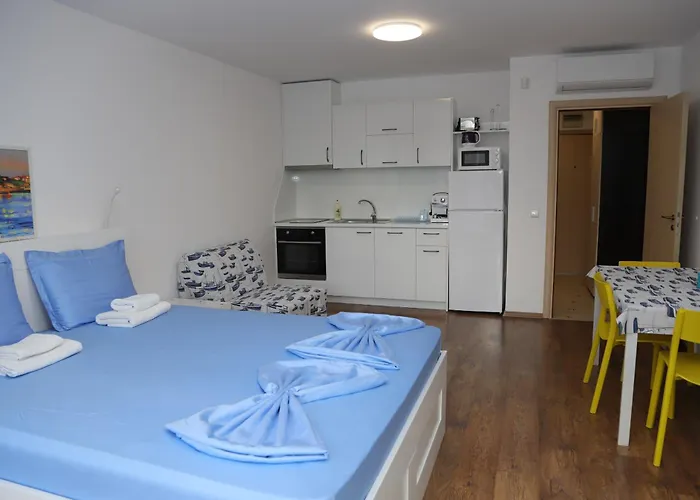 Lux Sozopoli Hills A19 и а13 * Sozopol